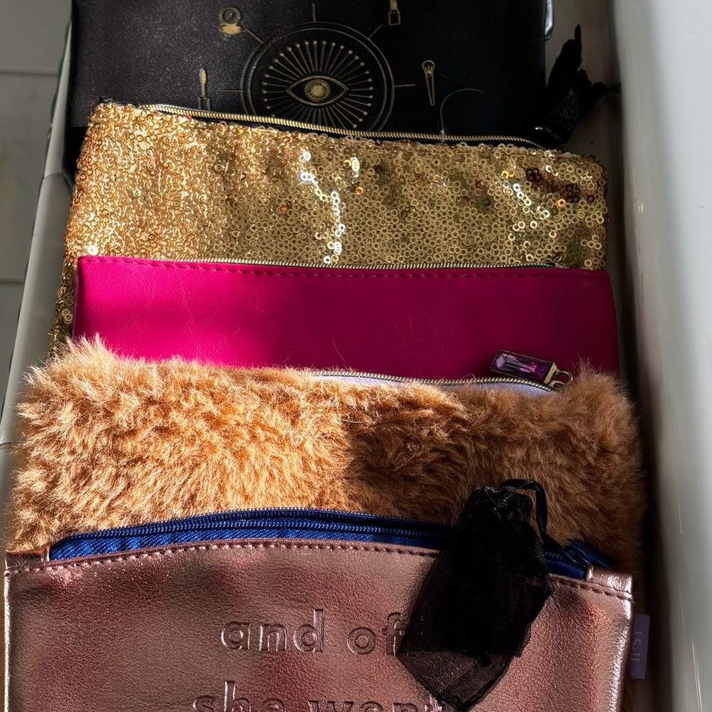 IPSY  variety make up bags. Lot of 6